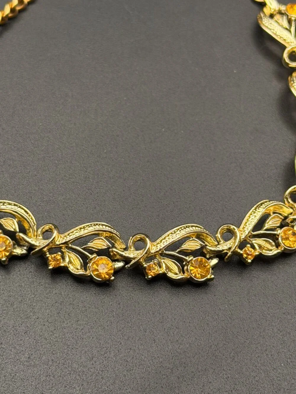 Vintage LISNER Necklace Bracelet Set Amber Rhinestone Leaf Vine Gold Tone Parure